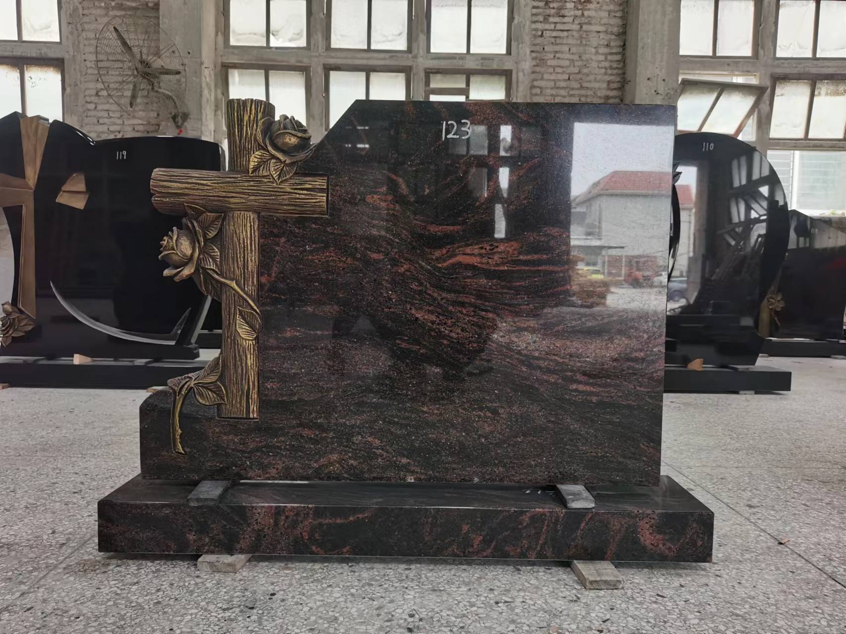 Aurora carving with antique gold bronze painting headstone